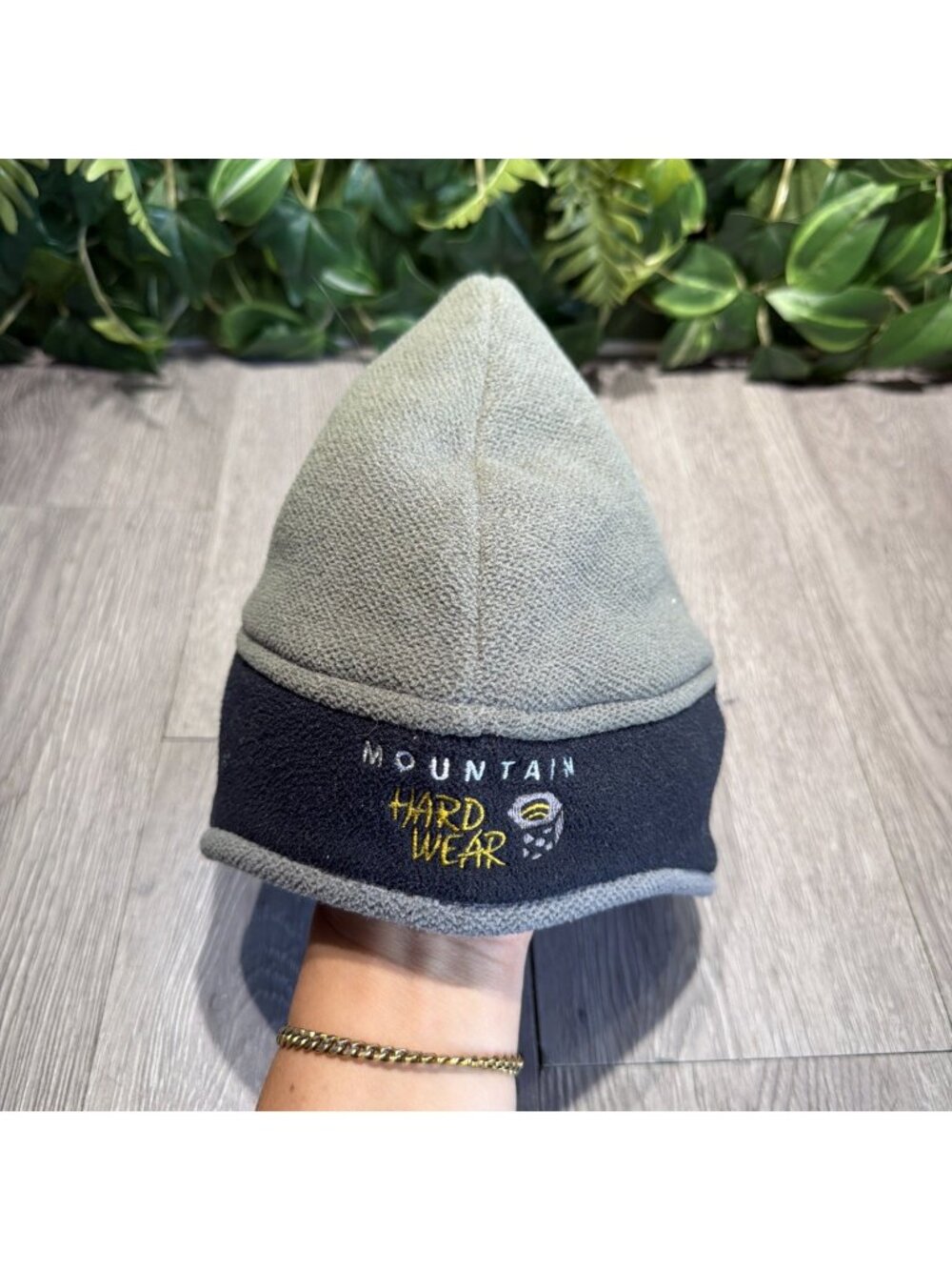Mountain Hardwear Beanie Mens Small Gray Gore Windstopper Polartec Fleece